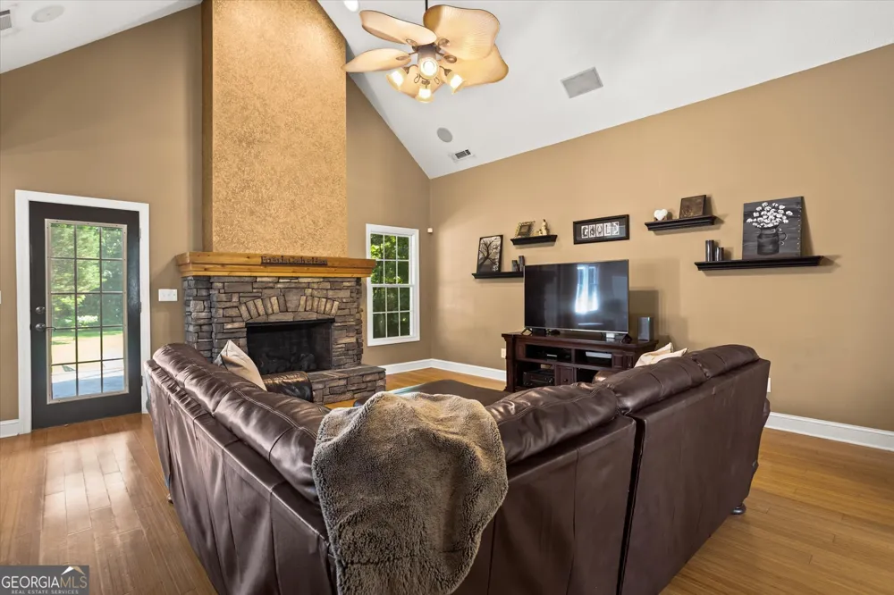 618 Deer RUN Williamson, GA 30292