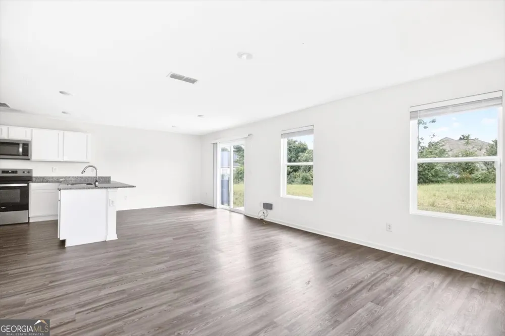 249 Isabella WAY Byron, GA 31008