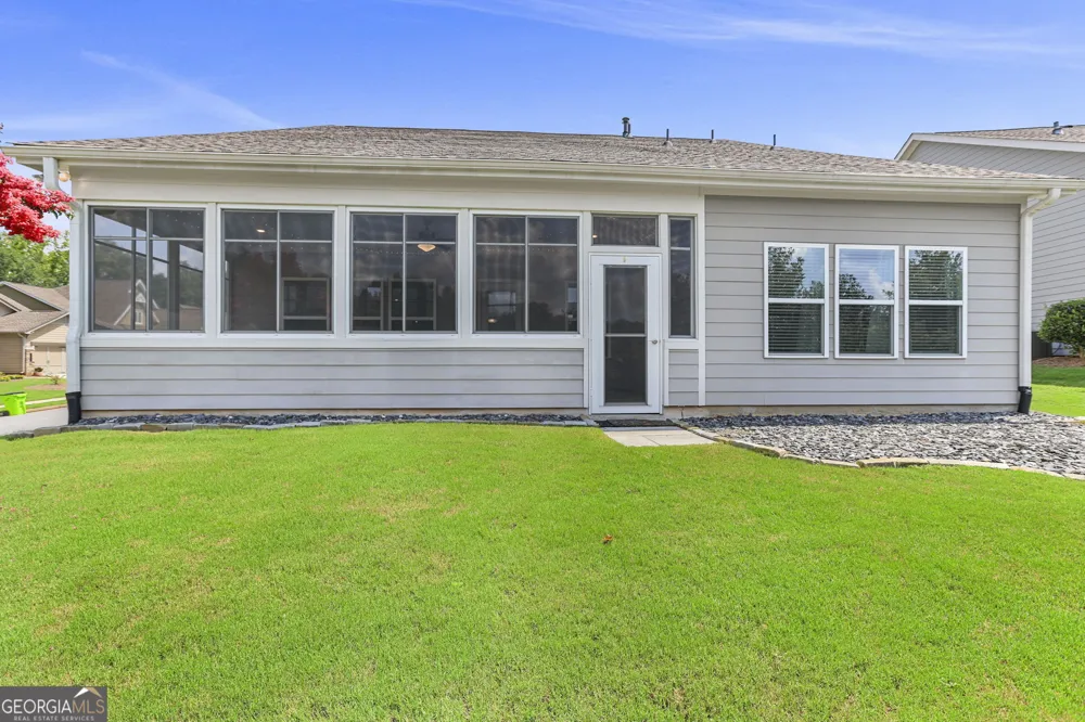 160 Maple Leaf RD Sharpsburg, GA 30277