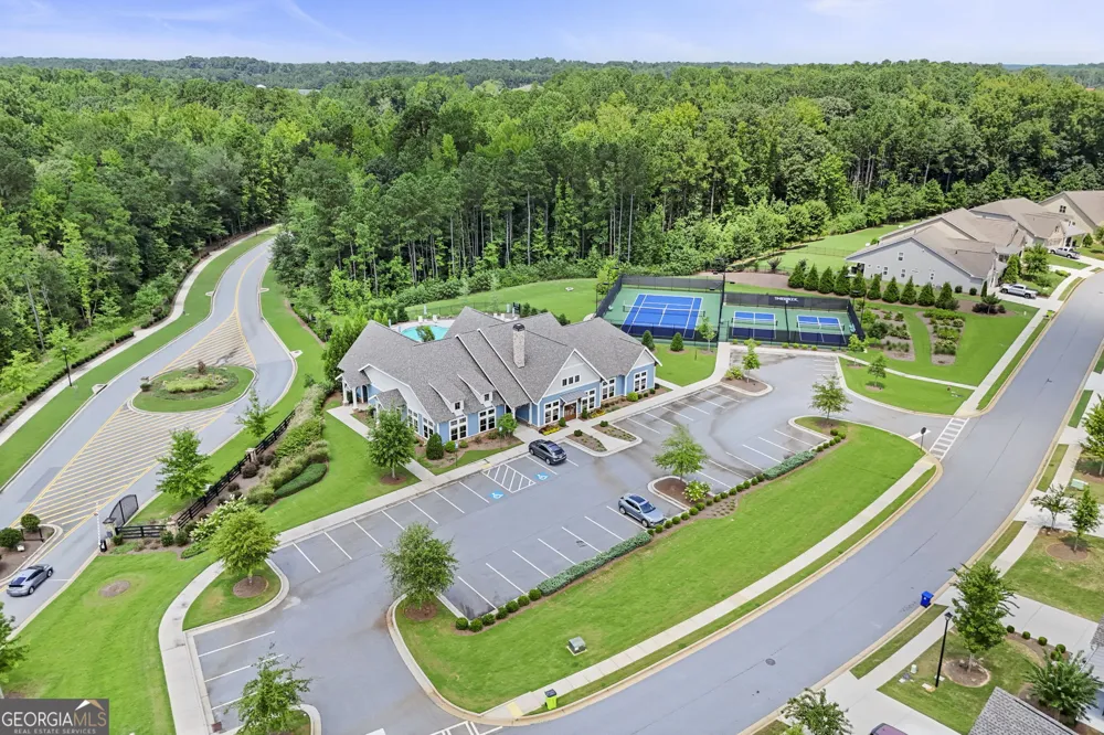160 Maple Leaf RD Sharpsburg, GA 30277