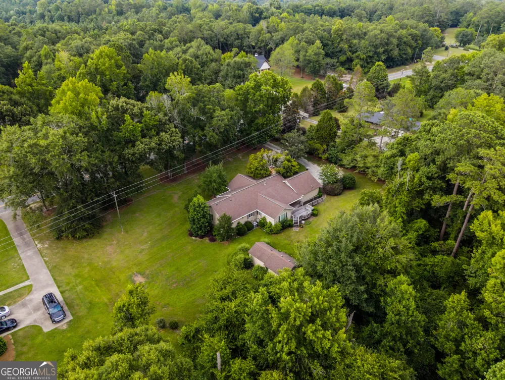 6998 Columbus RD Lizella, GA 31052