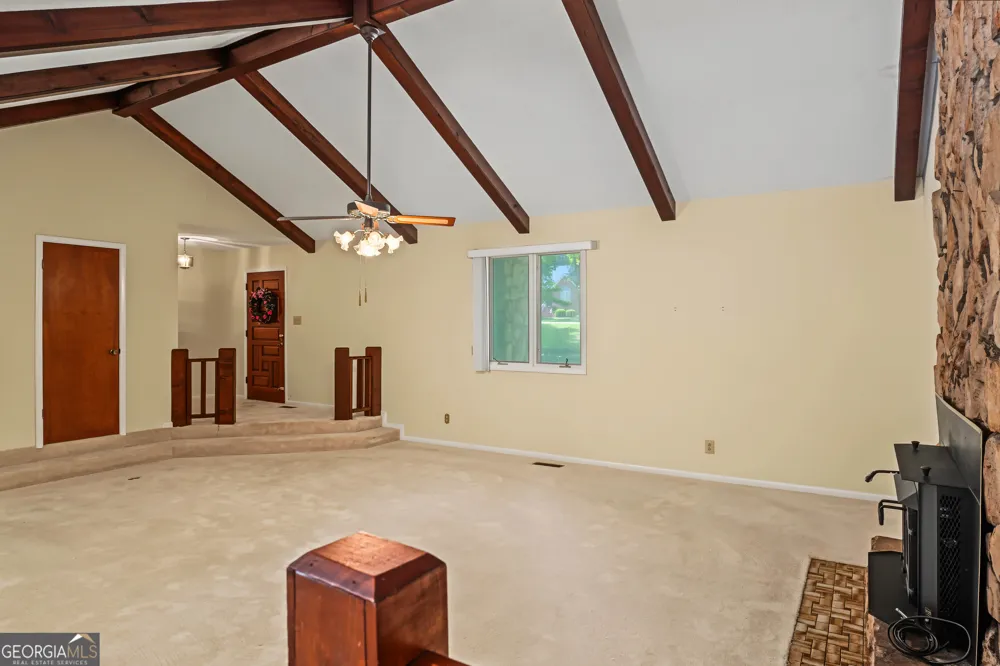 6998 Columbus RD Lizella, GA 31052