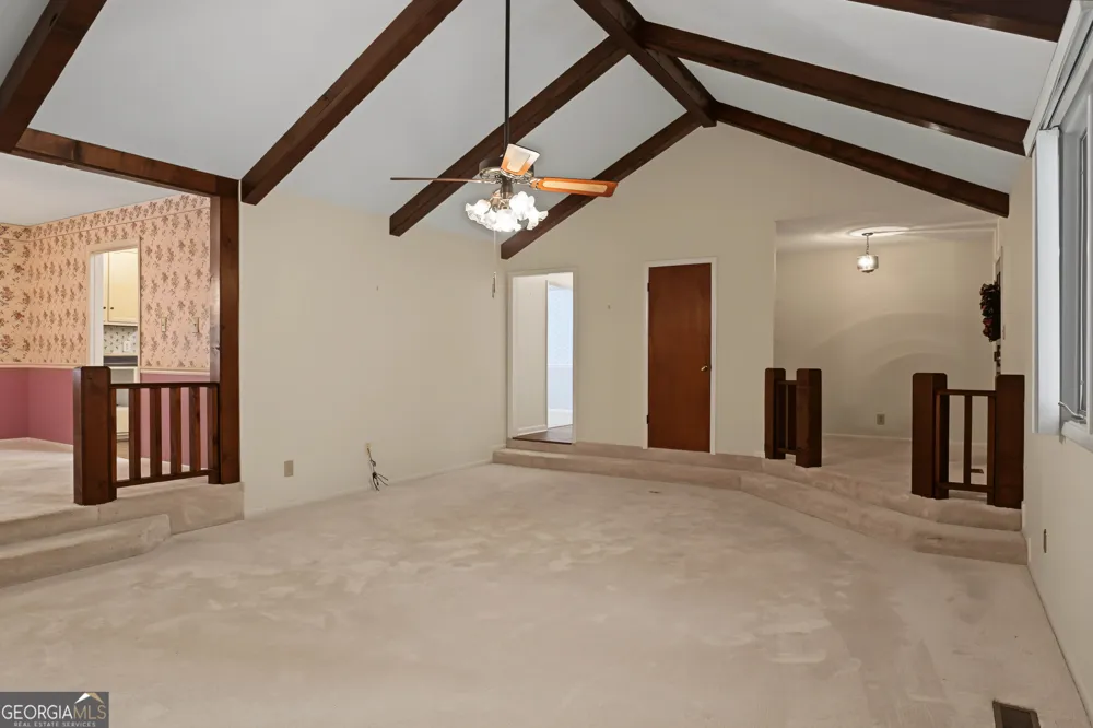 6998 Columbus RD Lizella, GA 31052