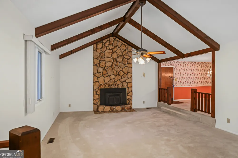 6998 Columbus RD Lizella, GA 31052