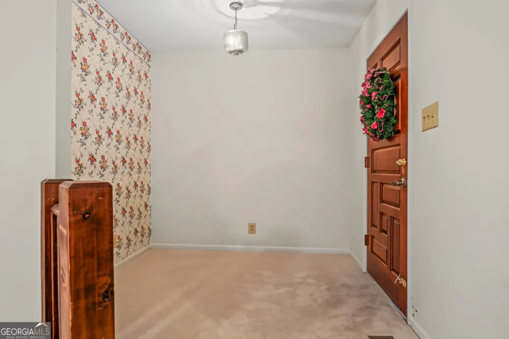6998 Columbus RD Lizella, GA 31052