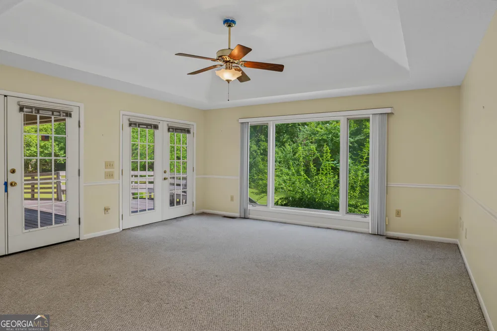 6998 Columbus RD Lizella, GA 31052