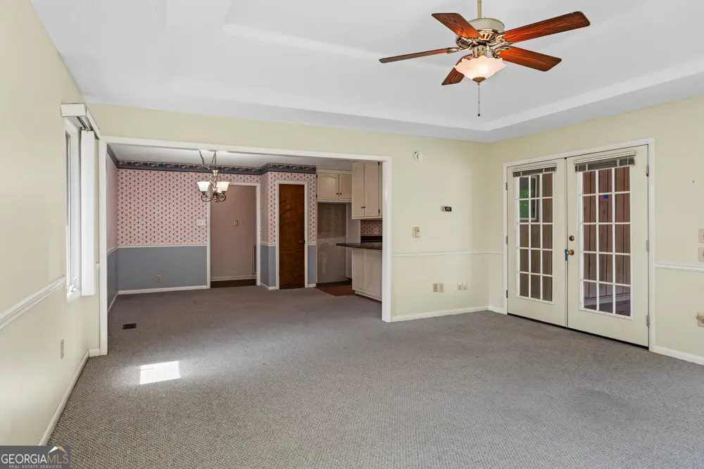 6998 Columbus RD Lizella, GA 31052