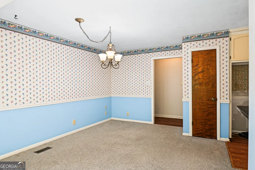 6998 Columbus RD Lizella, GA 31052