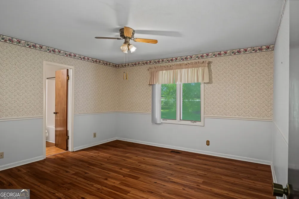 6998 Columbus RD Lizella, GA 31052