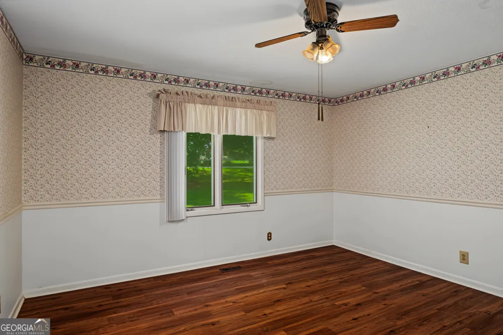 6998 Columbus RD Lizella, GA 31052