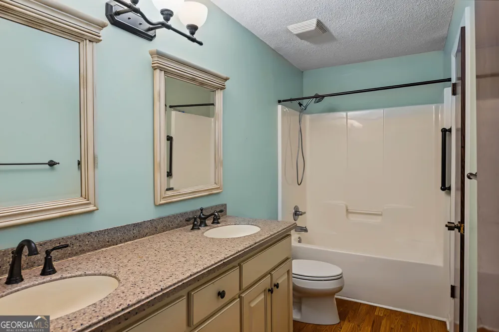 6998 Columbus RD Lizella, GA 31052