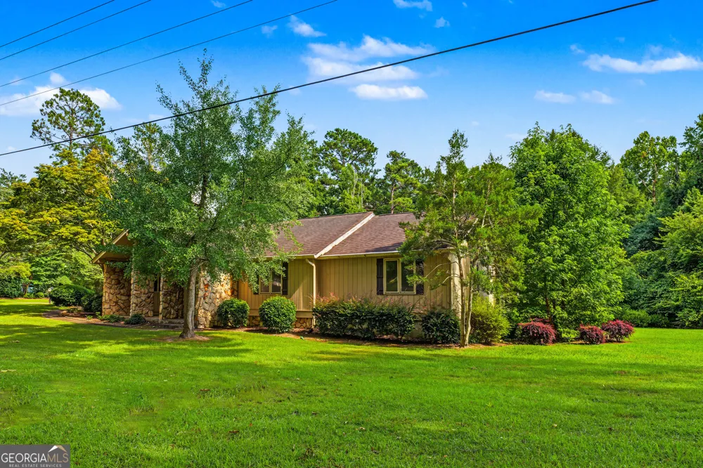 6998 Columbus RD Lizella, GA 31052