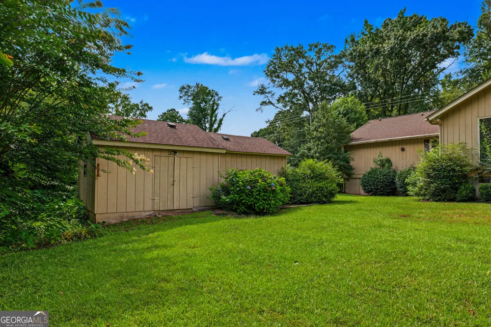 6998 Columbus RD Lizella, GA 31052