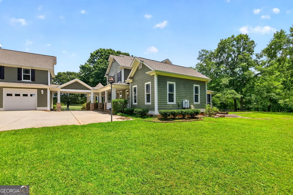 244 Howell RD Zebulon, GA 30295