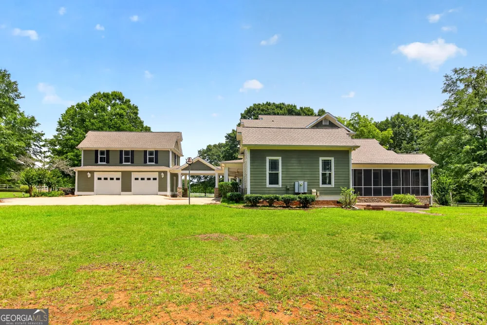 244 Howell RD Zebulon, GA 30295