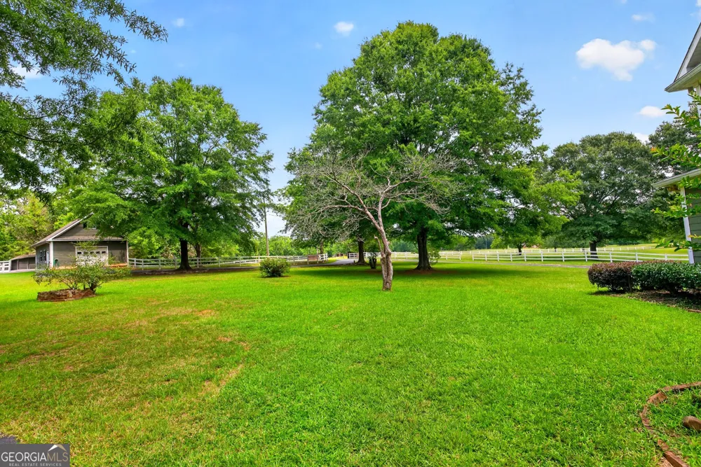 244 Howell RD Zebulon, GA 30295
