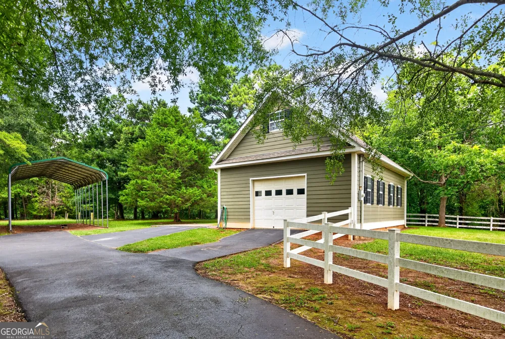 244 Howell RD Zebulon, GA 30295