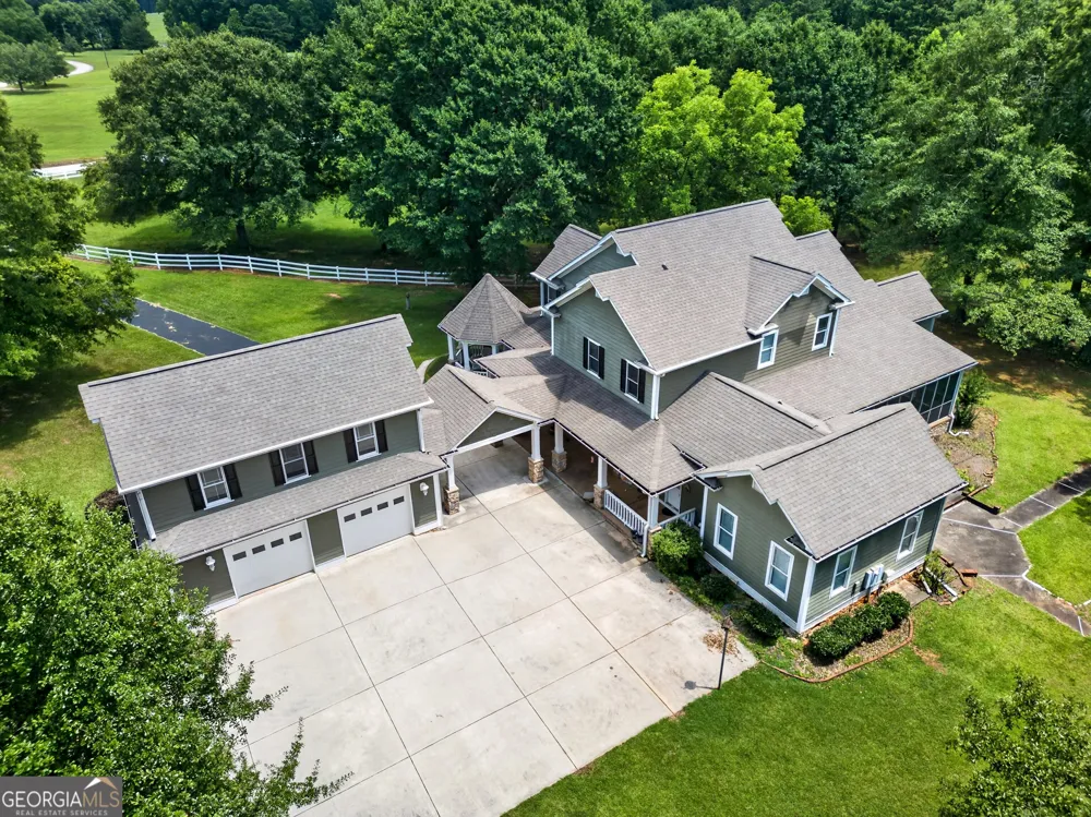 244 Howell RD Zebulon, GA 30295