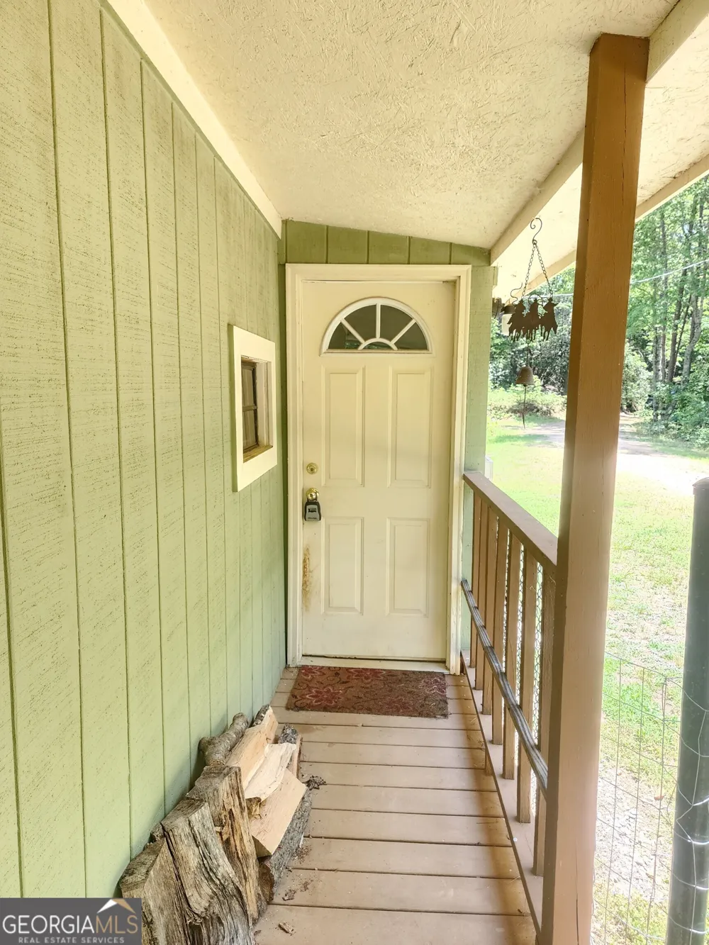 568 Yonah Lake RD Toccoa, GA 30577