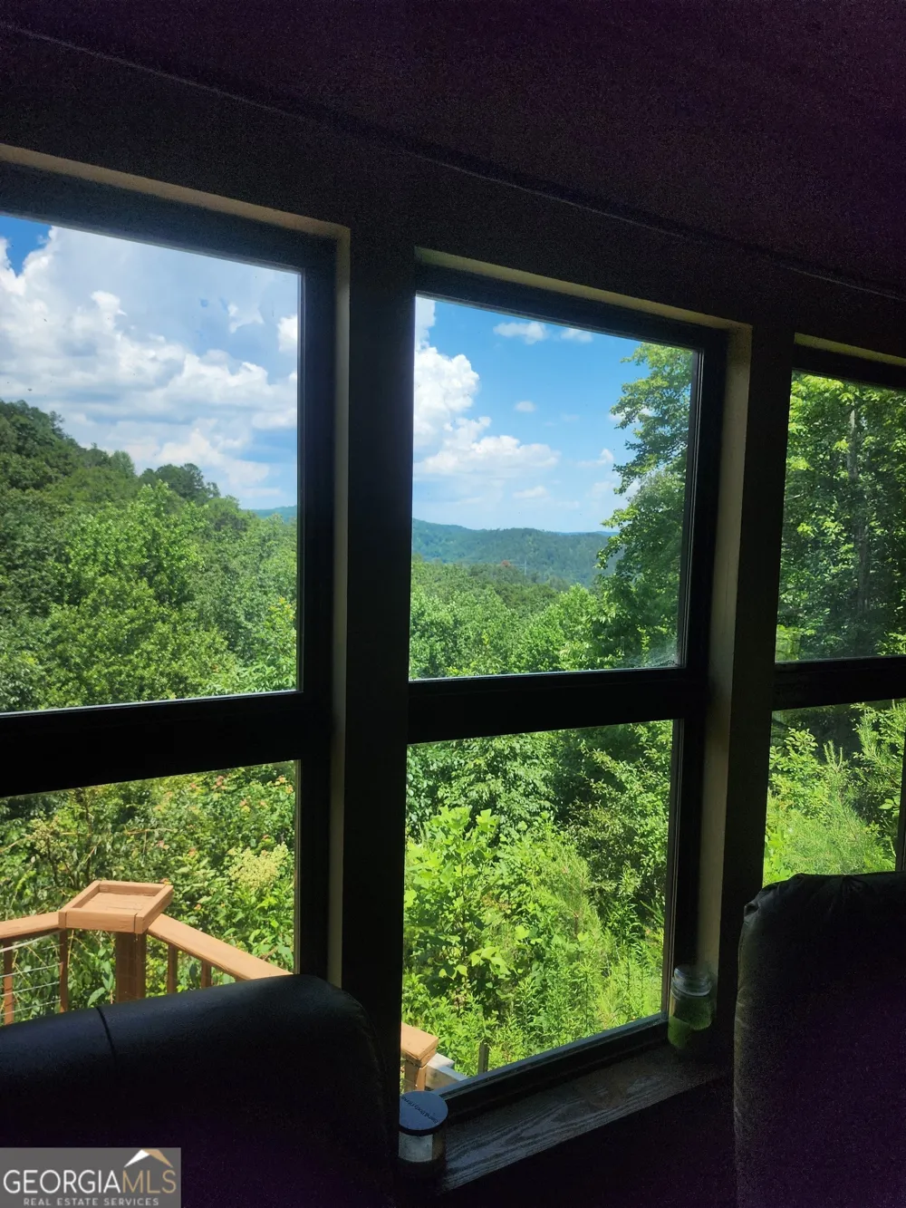568 Yonah Lake RD Toccoa, GA 30577