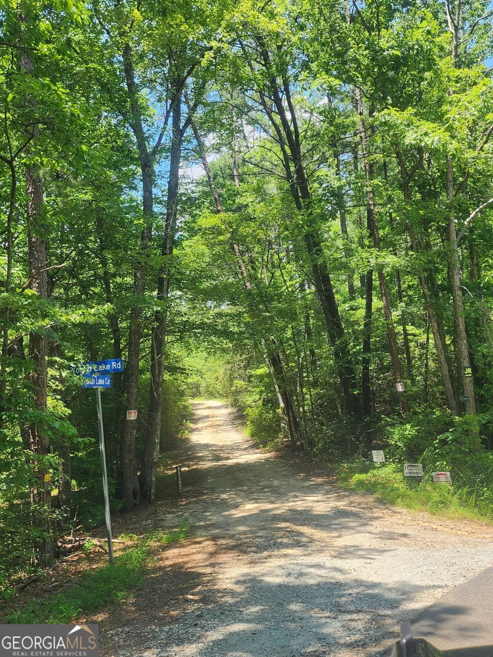 568 Yonah Lake RD Toccoa, GA 30577