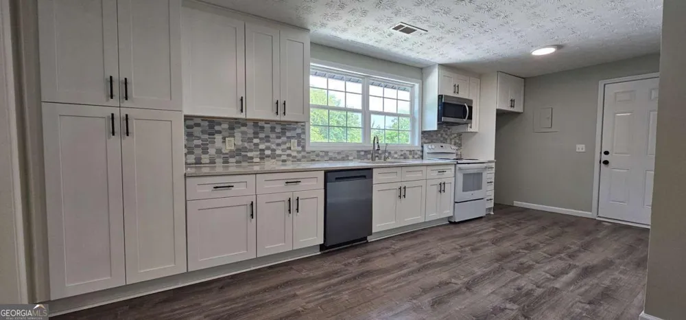 4316 Tanners Mill RD Braselton, GA 30517
