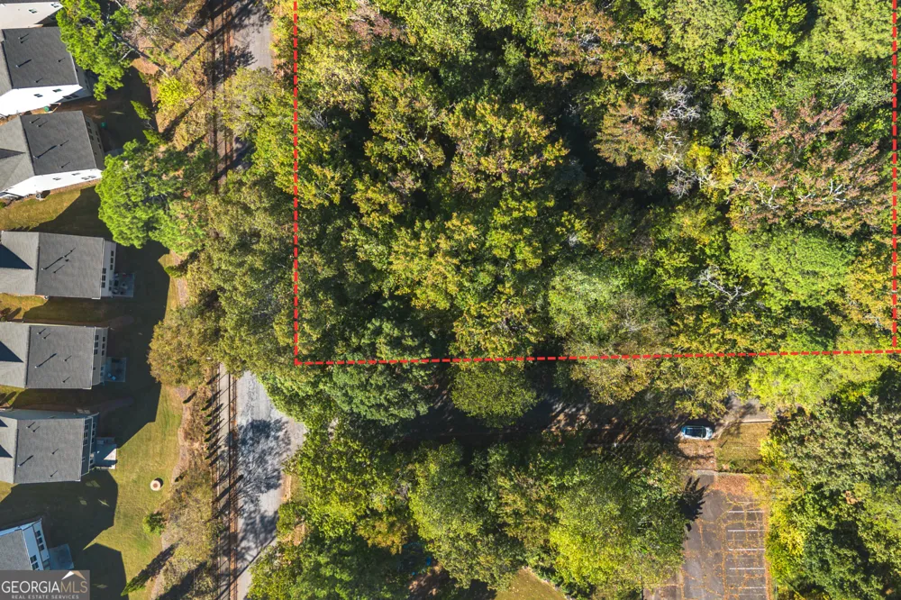3276 Rufus Henderson DR Scottdale, GA 30079
