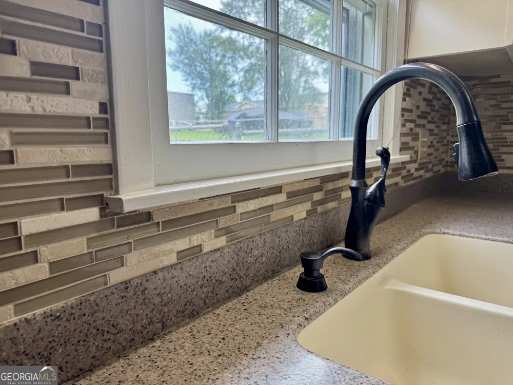 1808 Rossway DR Vidalia, GA 30474
