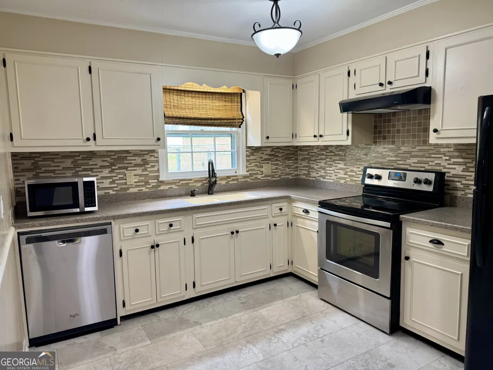 1808 Rossway DR Vidalia, GA 30474