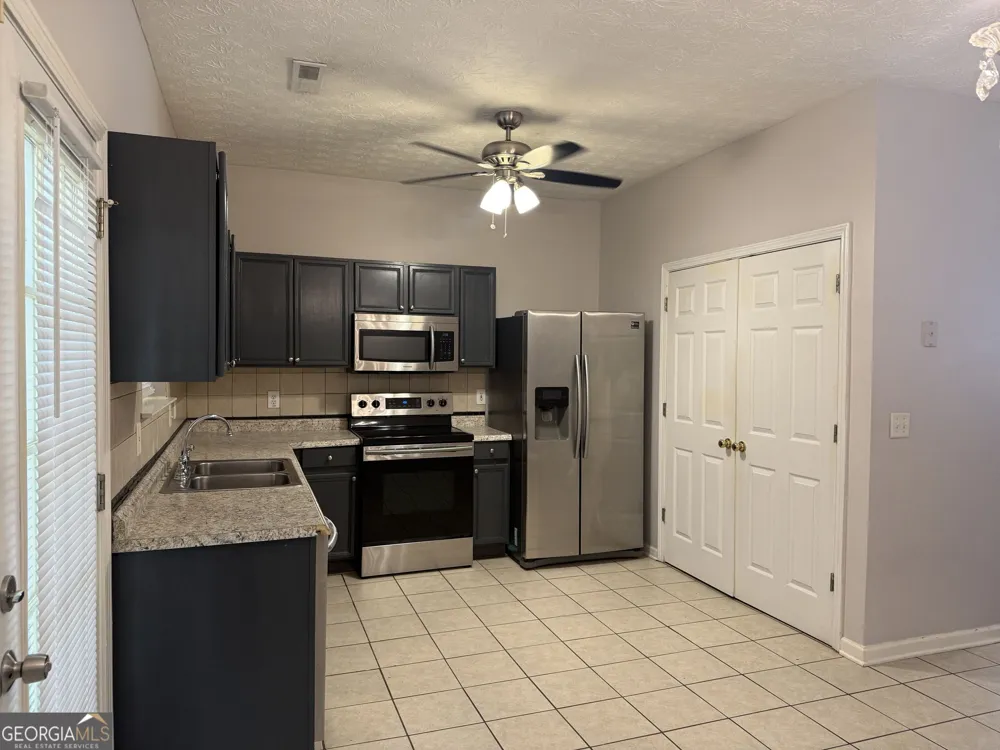 1704 Camden Forrest TRL Riverdale, GA 30296