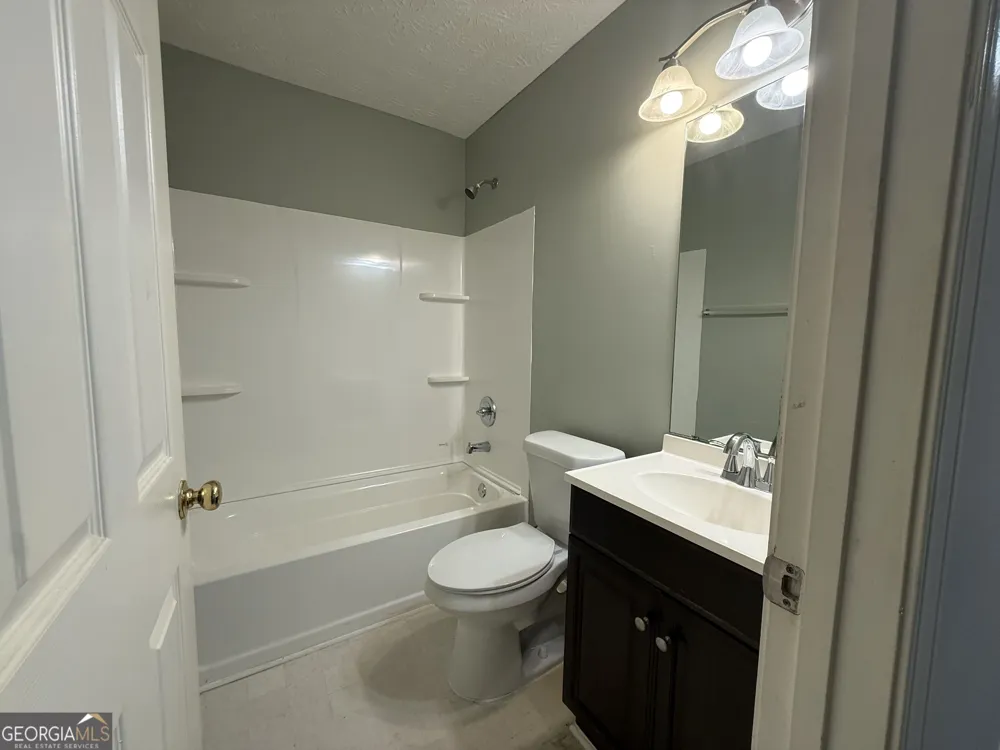 1704 Camden Forrest TRL Riverdale, GA 30296