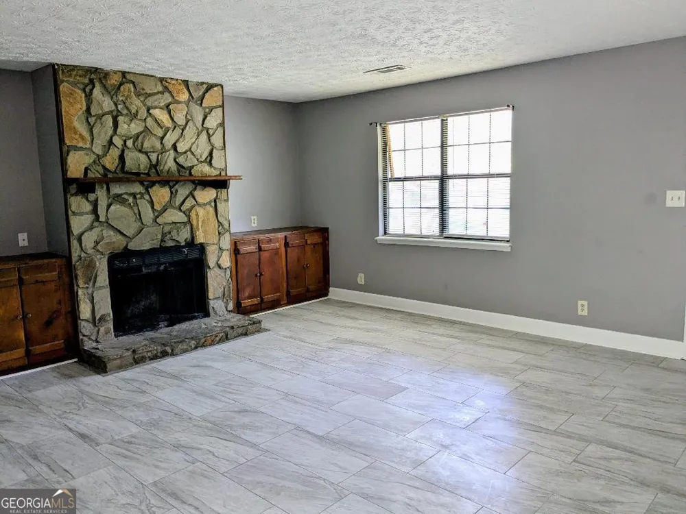 5695 Liberty RD Union City, GA 30291