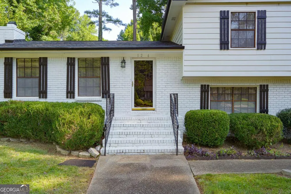1236 Country Pine DR Ellenwood, GA 30294