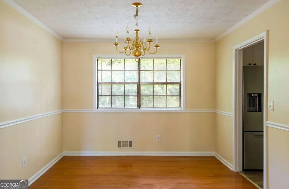 1236 Country Pine DR Ellenwood, GA 30294
