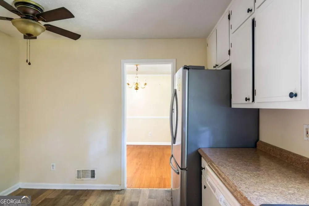 1236 Country Pine DR Ellenwood, GA 30294