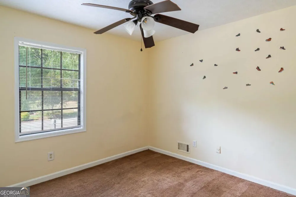 1236 Country Pine DR Ellenwood, GA 30294