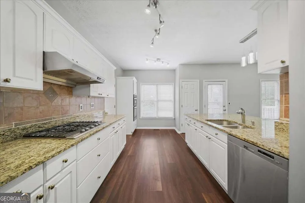 4085 Pineset DR Alpharetta, GA 30022