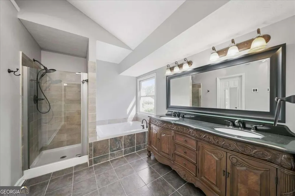 4085 Pineset DR Alpharetta, GA 30022