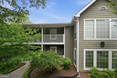515 Berkeley Woods DR