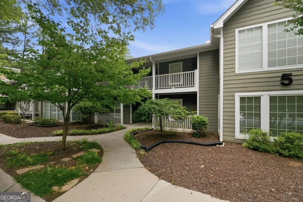 515 Berkeley Woods DR Duluth, GA 30096