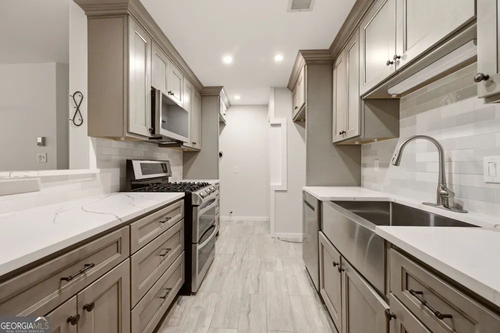 515 Berkeley Woods DR Duluth, GA 30096