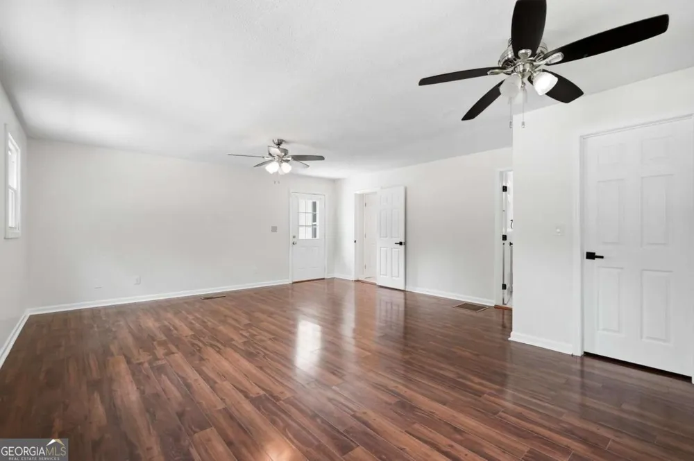 110 Point View CT Tyrone, GA 30290