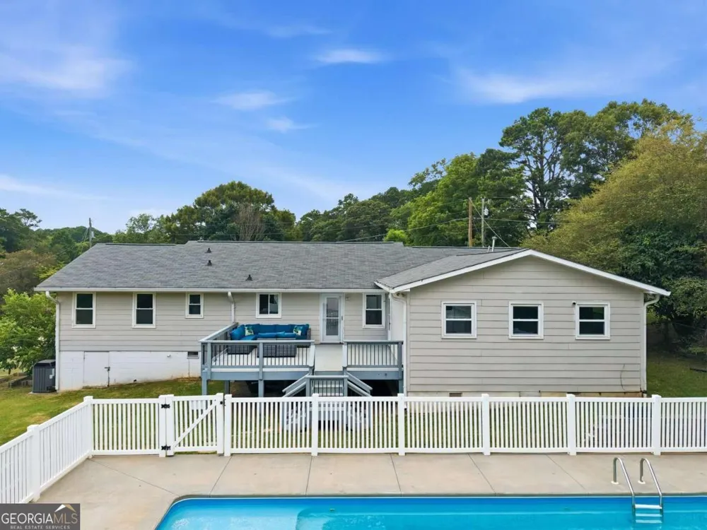 110 Point View CT Tyrone, GA 30290