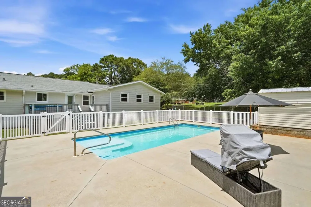 110 Point View CT Tyrone, GA 30290