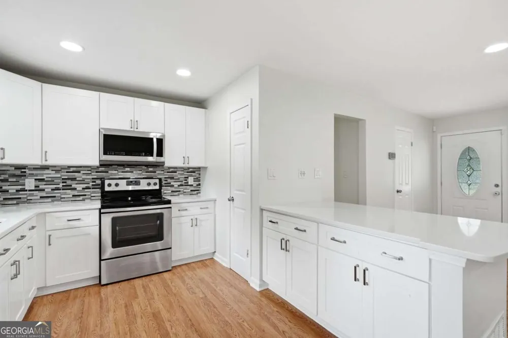 110 Point View CT Tyrone, GA 30290