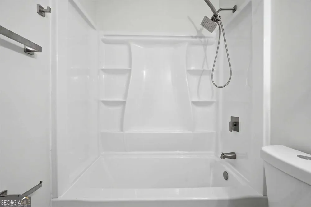 110 Point View CT Tyrone, GA 30290