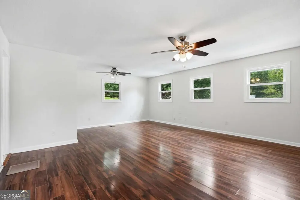110 Point View CT Tyrone, GA 30290