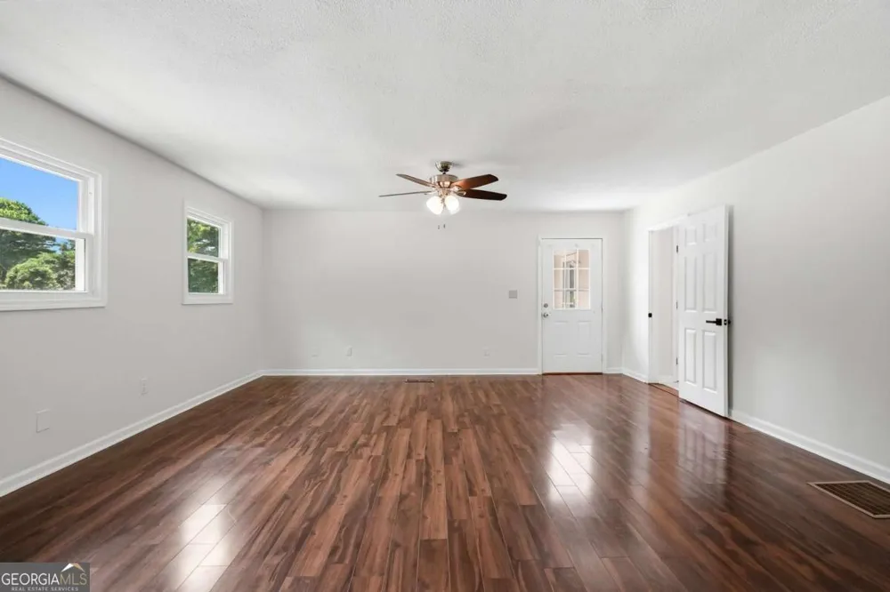 110 Point View CT Tyrone, GA 30290