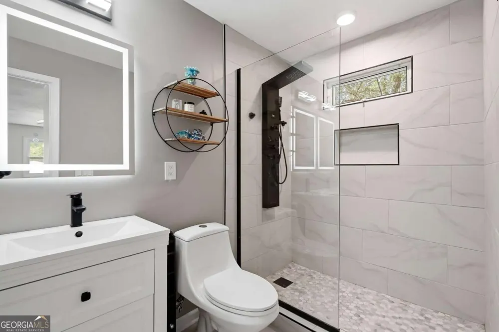 110 Point View CT Tyrone, GA 30290