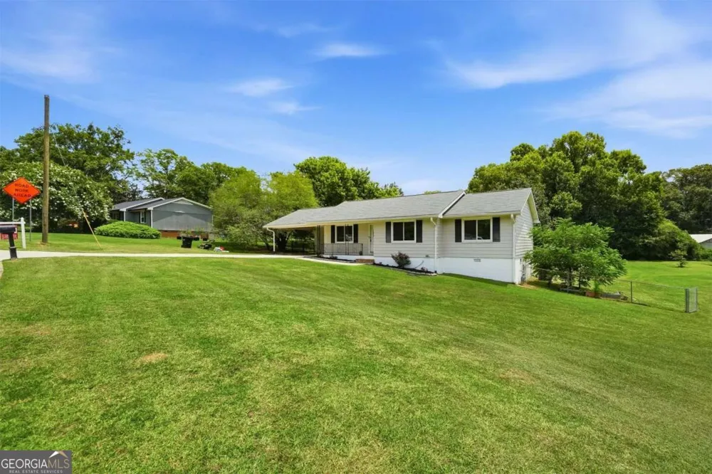 110 Point View CT Tyrone, GA 30290